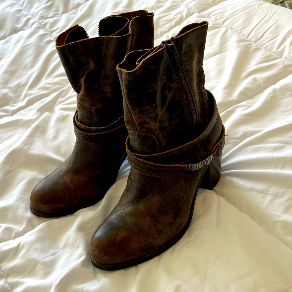 Corral boots